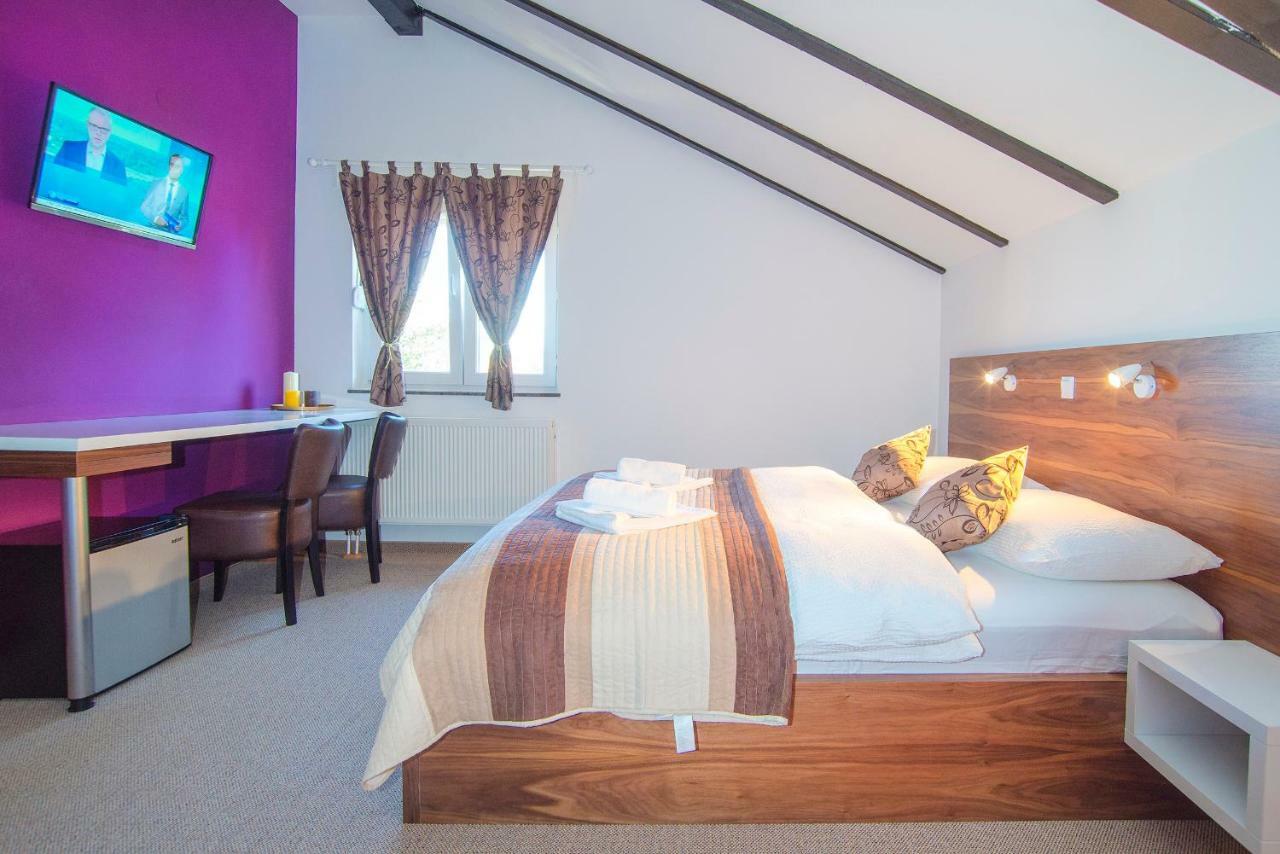 Black Queen Guesthouse Grabovac  Ngoại thất bức ảnh